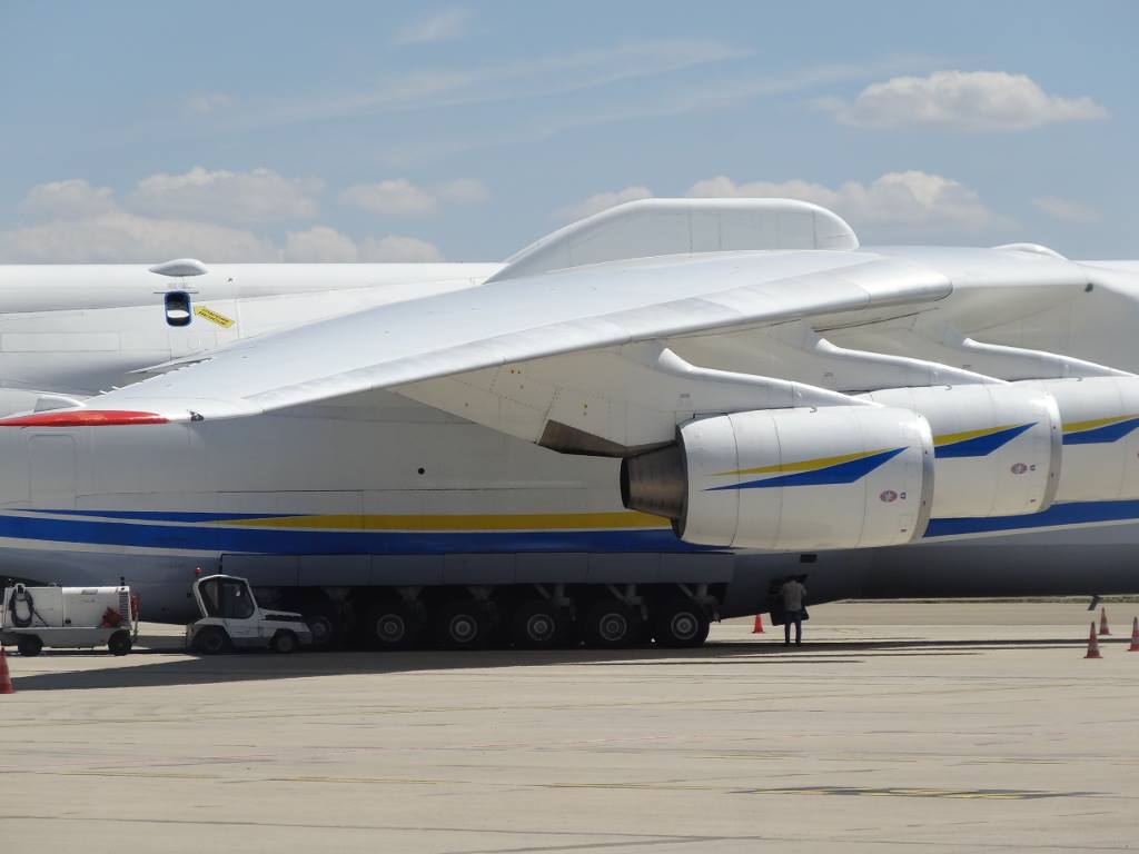 an225_2.jpg