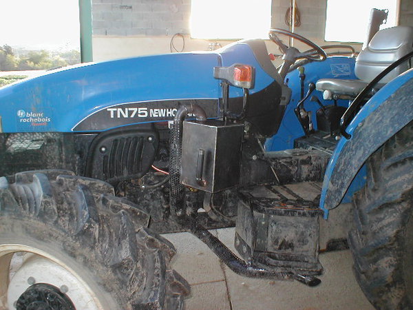 traktor-new-holand-tn75-turbo-pic97.jpg