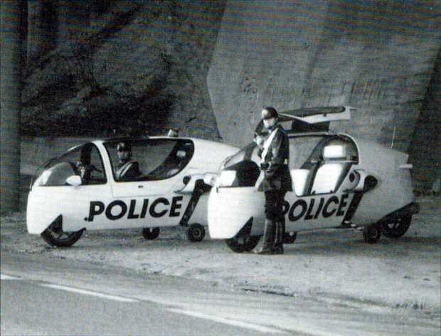 1991_police_ecomobiles_until_the_end_of_the_world_photo1-620x472.jpg