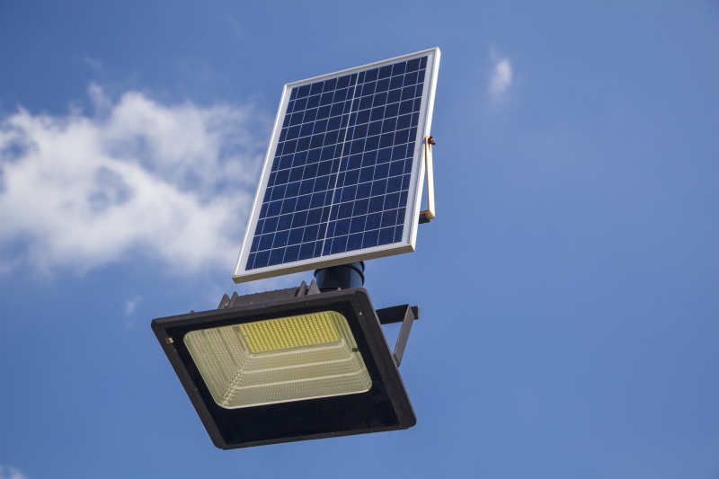 Découvrez les 6 avantages de la lampe de rue alimentée par l'énergie  solaire dans des environnements extrêmes. - Réverbère solaire d'Allemagne