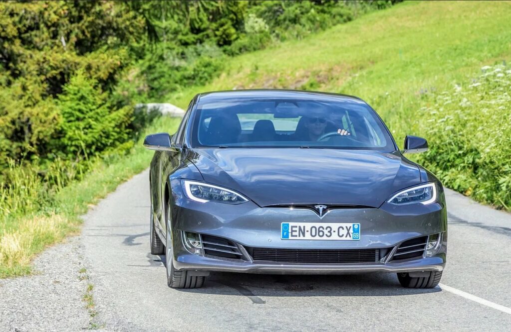 Tesla voiture France